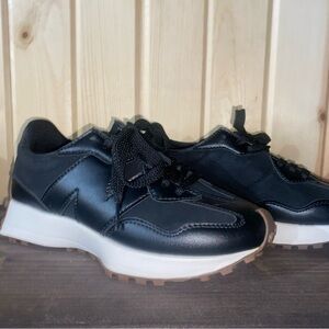 New Balance 327 Black Gum